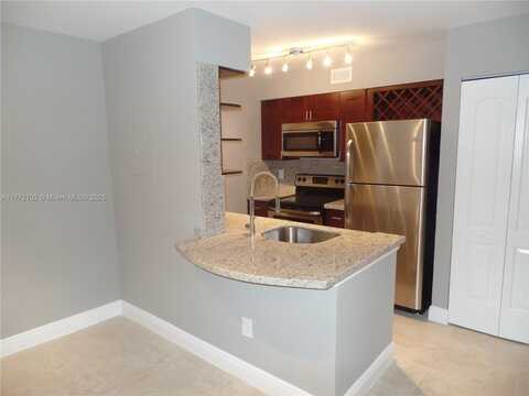 2880 N Oakland Forest Dr, Oakland Park, FL 33309