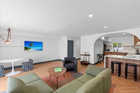 1817 NE 121st St, North Miami, FL 33181