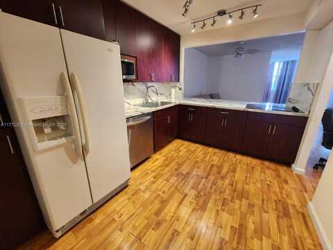 1351 NE Miami Gardens Dr, Miami, FL 33179
