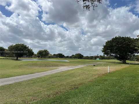 13550 SW 6th Ct, Pembroke Pines, FL 33027