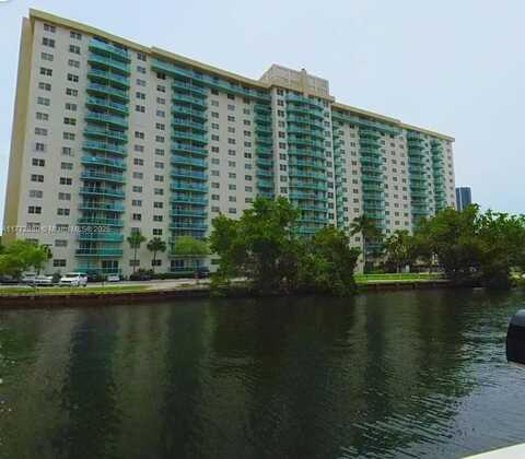 19390 Collins Ave, Sunny Isles Beach, FL 33160