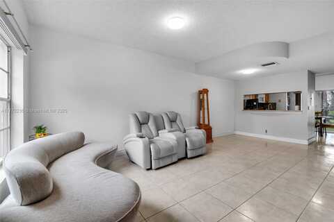 78 Whitehead Cir, Weston, FL 33326