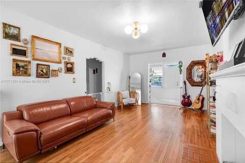 2444 SW 21st St, Miami, FL 33145