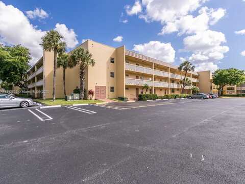5980 NW 64th Ave, Tamarac, FL 33319
