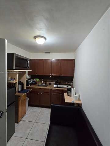 1940 W 63rd St, Hialeah, FL 33012