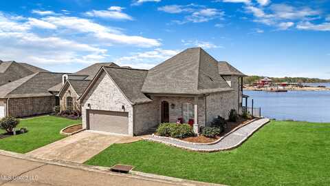15 E Bay, Brandon, MS 39047