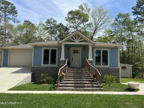 1020 Margaret Street, Ocean Springs, MS 39564
