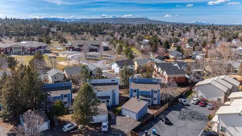 2026 NE Neil Way, Bend, OR 97701