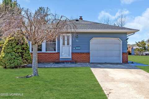 25 Bolans Court, Toms River, NJ 08757