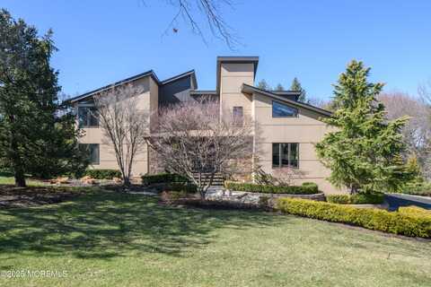 13 Dora Lane, Holmdel, NJ 07733