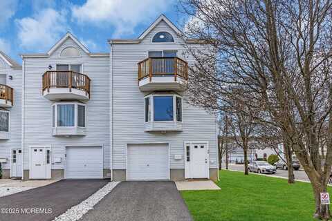 39 Jackson Street, Highlands, NJ 07732