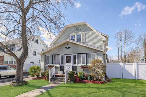 2982 Bayview Court, Oceanside, NY 11572