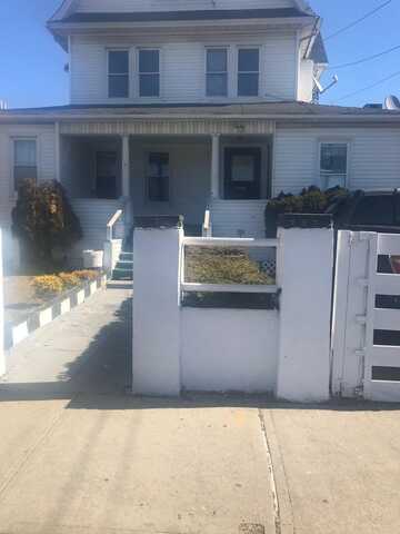 622 Bay 32nd Street, Far Rockaway, NY 11691