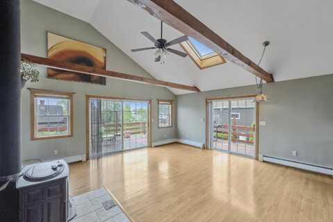 97 Gleason Street, Thomaston, ME 04861