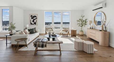 218 Washington Avenue, Portland, ME 04101