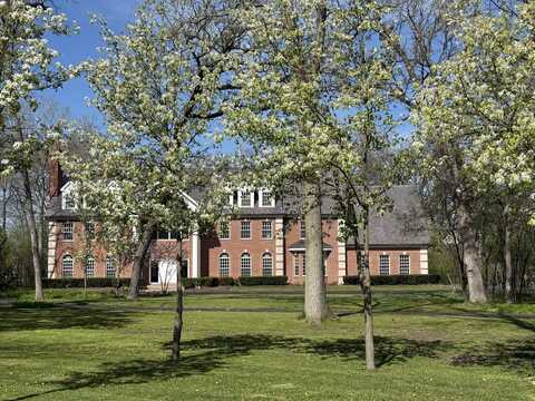 600 Broadsmoore Drive, Lake Forest, IL 60045