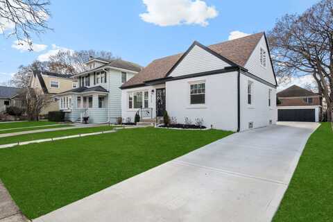 4124 Wolf Road, Western Springs, IL 60558