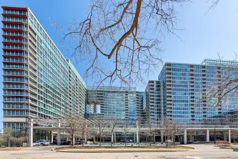 9655 Woods Drive, Skokie, IL 60077