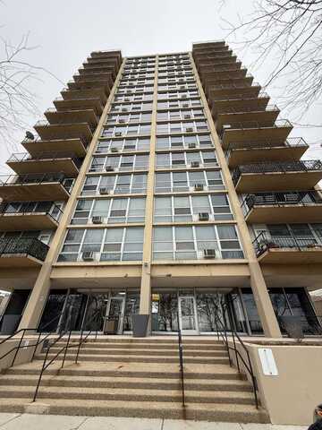 6730 S South Shore Drive, Chicago, IL 60649