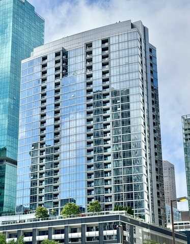240 E Illinois Street, Chicago, IL 60611