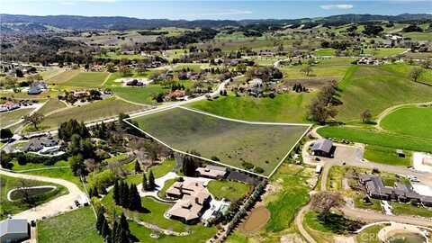 1030 Herdsman Way, Templeton, CA 93465