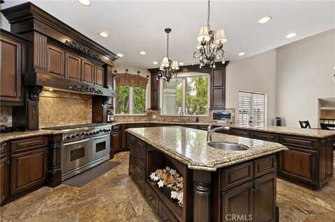 870 Encanto Street, Corona, CA 92881