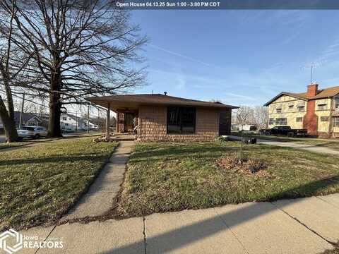 403 E Maple Street, Centerville, IA 52544