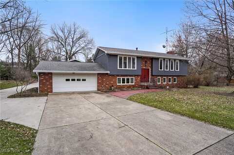 4716 Strouble Drive NW, Canton, OH 44718