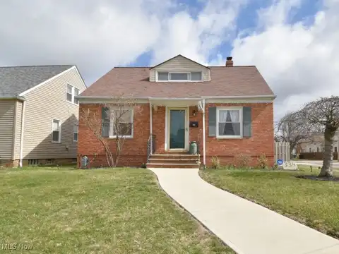 335 E 327th Street, Willowick, OH 44095
