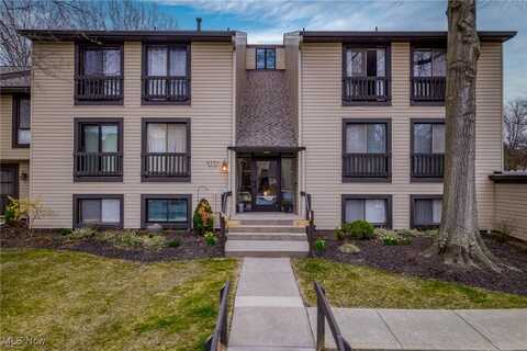 6330 Greenwood unit: 406, Sagamore Hills, OH 44067