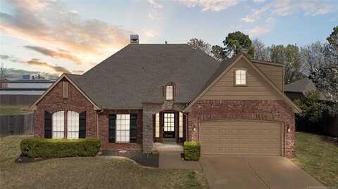 2805 E 102nd Place, Tulsa, OK 74137