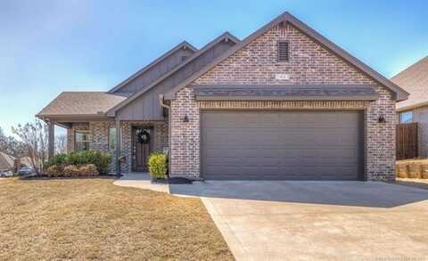 2403 W Kingsport Court S, Broken Arrow, OK 74011