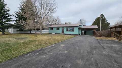 2121 Wallace St, Cody, WY 82414