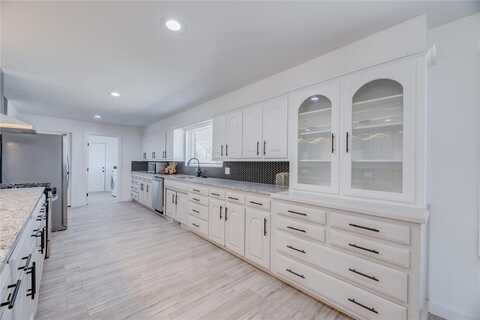 12301 Bell Oak Road, Edmond, OK 73013