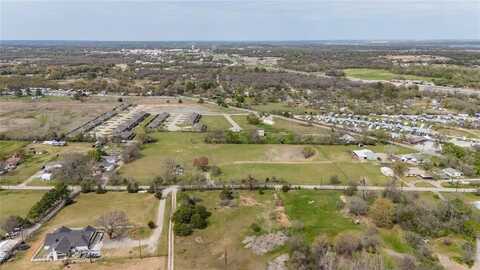 924 Fox Lane Road, Azle, TX 76020