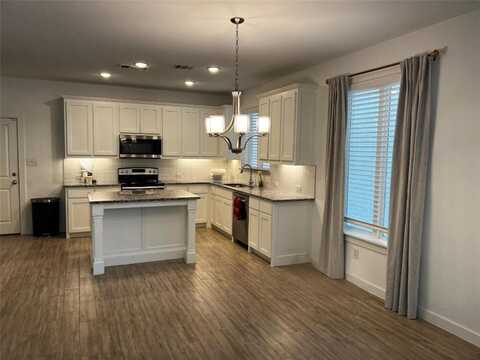 357 Oakbend Drive, Lewisville, TX 75067