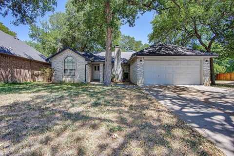 1033 Oak Valley Road, Burleson, TX 76028