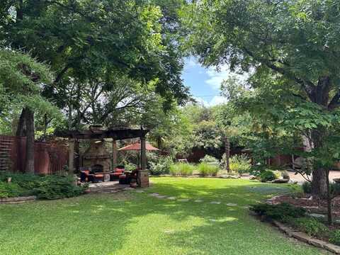 6814 Blackwood Drive, Dallas, TX 75231