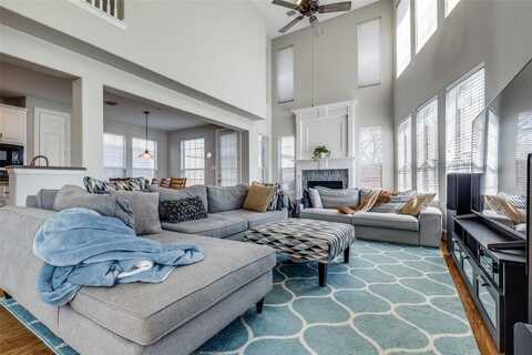 8106 Persimmon Street, Irving, TX 75063