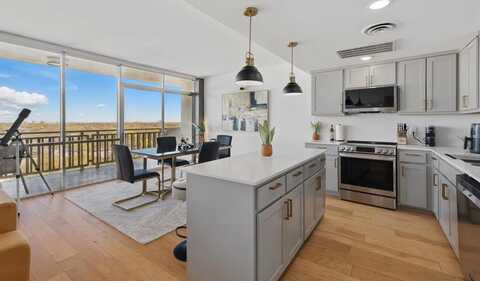 6211 W Northwest Highway, Dallas, TX 75225