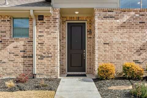 2613 Chablis Drive, Grand Prairie, TX 75054