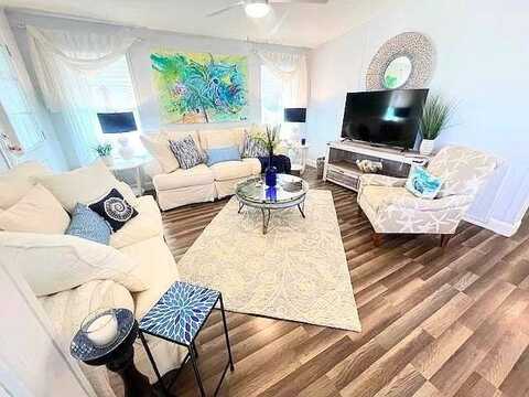 1415 Main Street #17, Dunedin, FL 34698