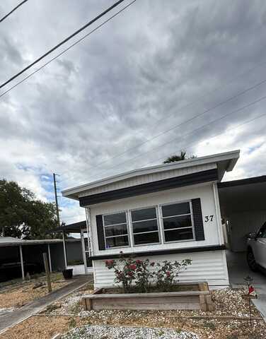 37 Short Street, Tavares, FL 32778