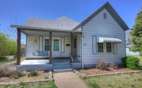 22 S Ball Street, Webb City, MO 64870