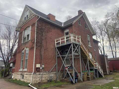 529 N 5TH Street, Quincy, IL 62301