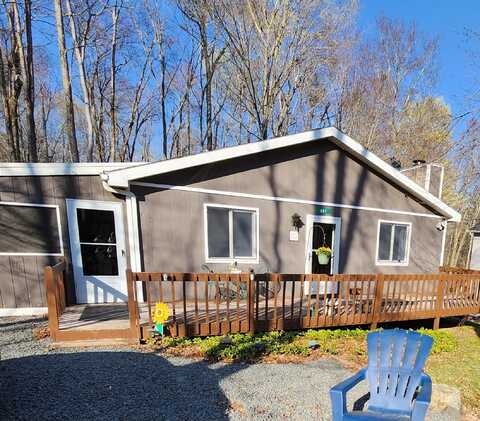 457 Maxatawny Drive, Pocono Lake, PA 18347