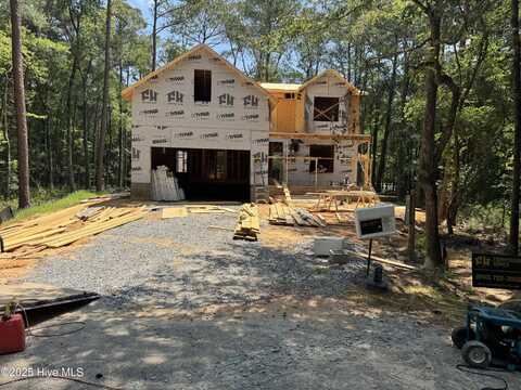 727 Heartleaf Court, Vass, NC 28394