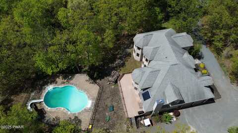 1085 Dewberry Drive, Hawley, PA 18428