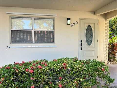 690 Saxony O, Delray Beach, FL 33446