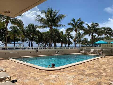133 N Pompano Beach Blvd, Pompano Beach, FL 33062
